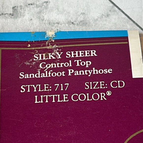 Hanes Silk Reflections Womens Silky Sheer Control Top Pantyhose Size CD - Picture 2 of 6